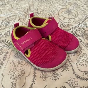 Merrell Toddler Girl’s Water Sneakers!